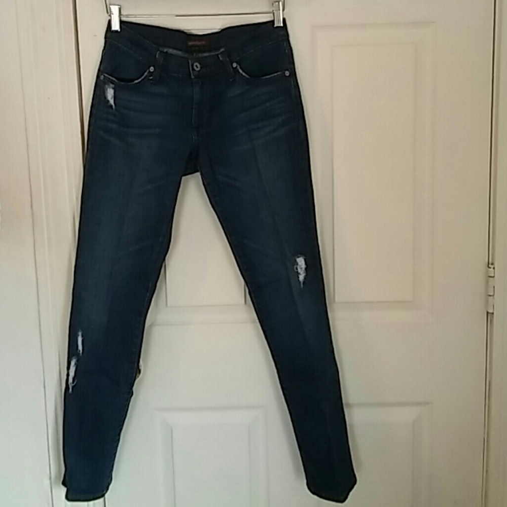 Distressed Skinny Jeans